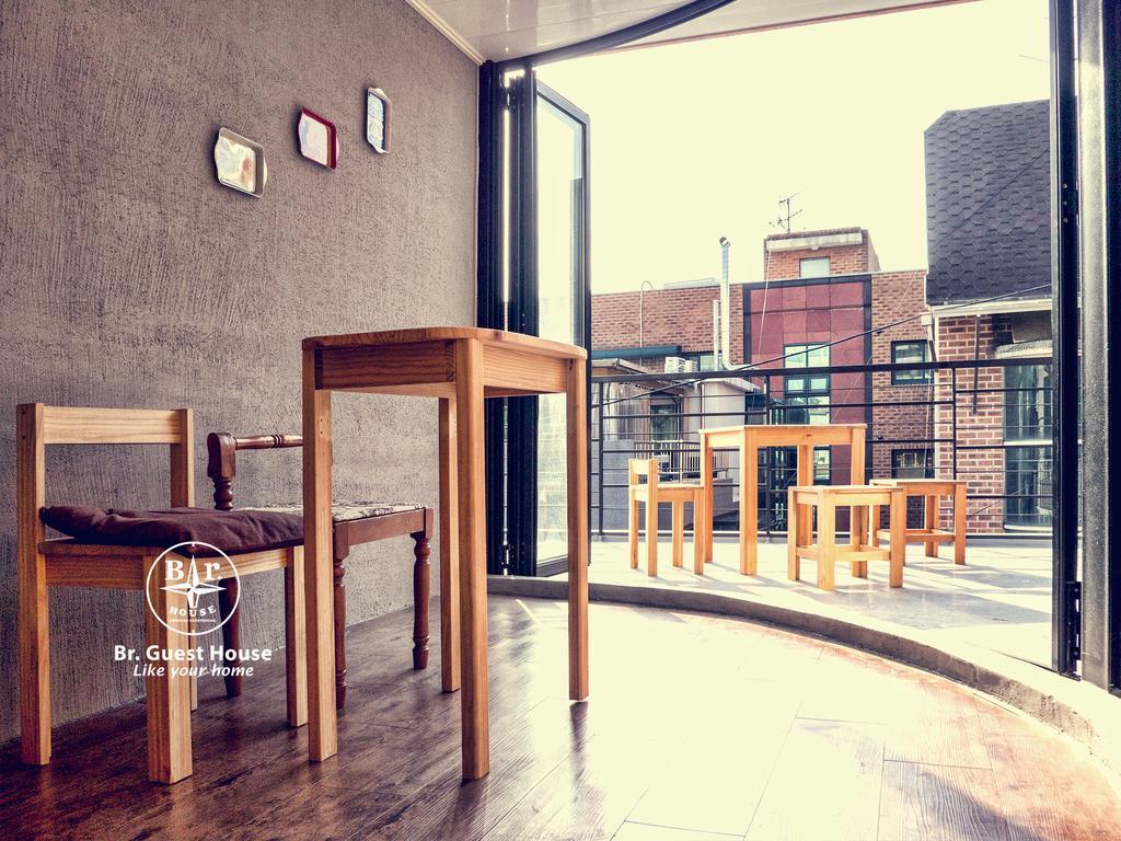 Br. Guesthouse Hongdae Seoul Exterior foto