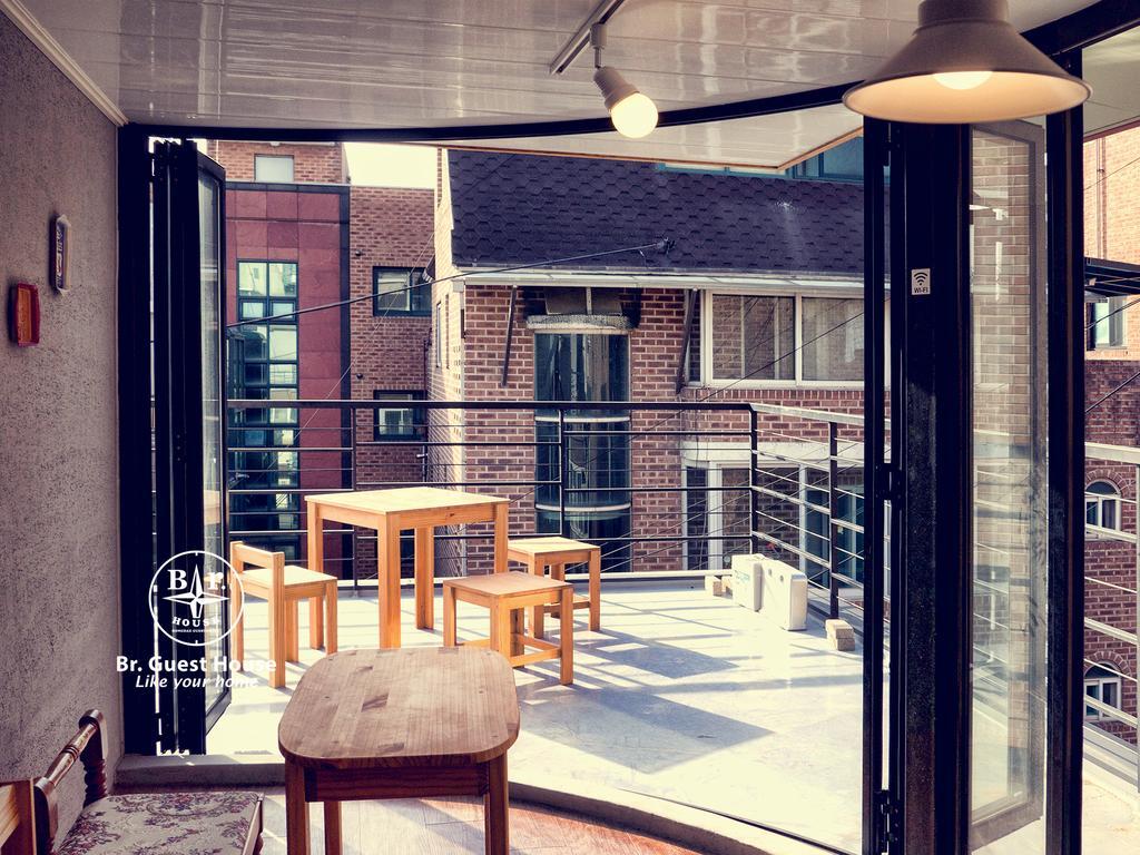 Br. Guesthouse Hongdae Seoul Exterior foto