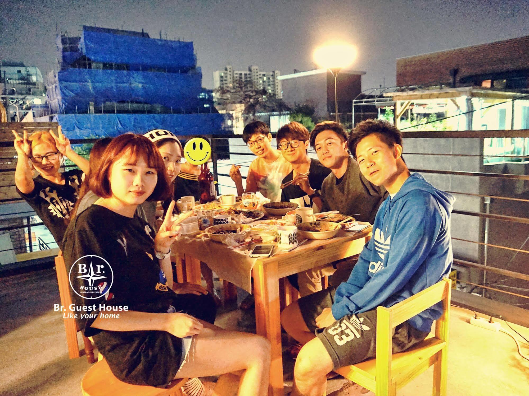 Br. Guesthouse Hongdae Seoul Exterior foto